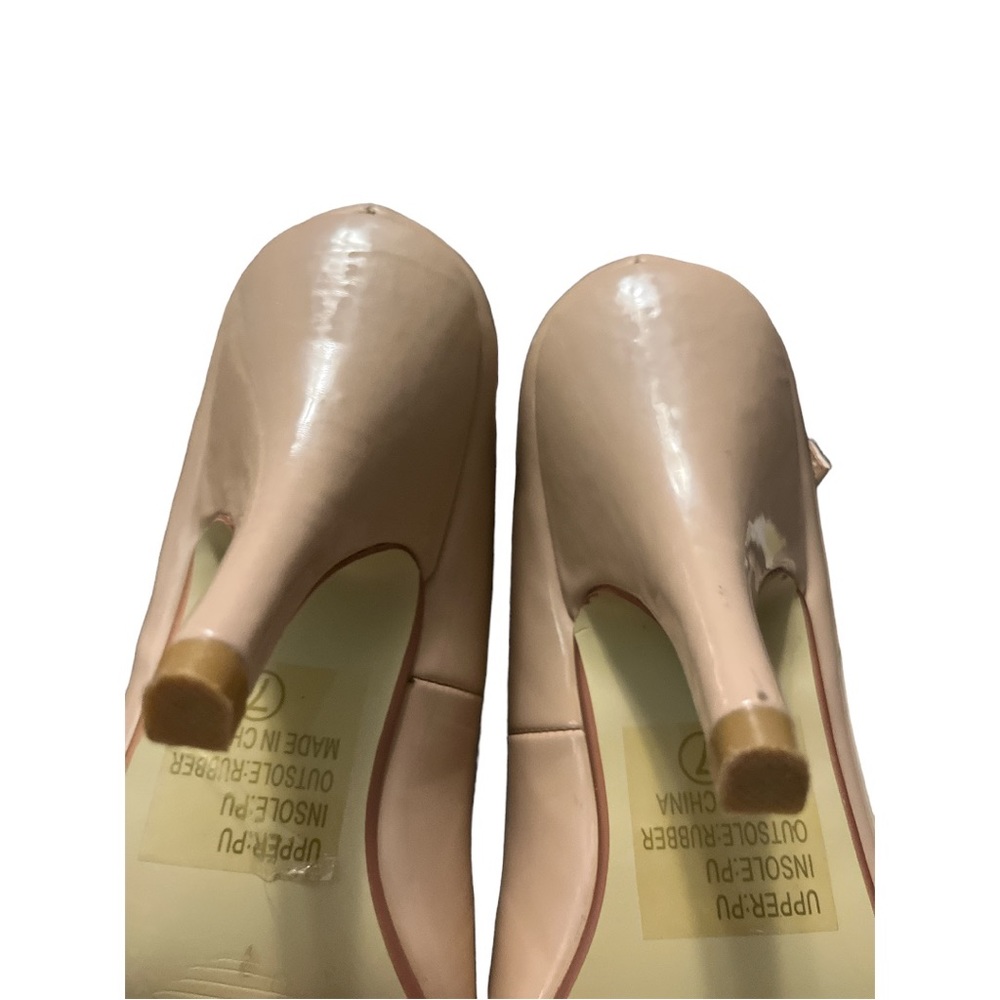 Tan ~ Patent ~ High Heeled Shoe ~ Sz 7 ~ Worn Once. - Picture 7 of 9